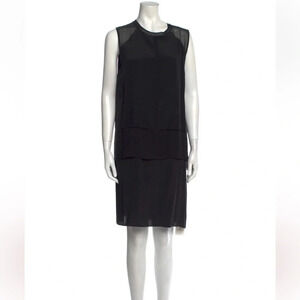 • Vince Silk Shift Dress
• Black
• Sleeveless with Crew Neck. Party office  wear